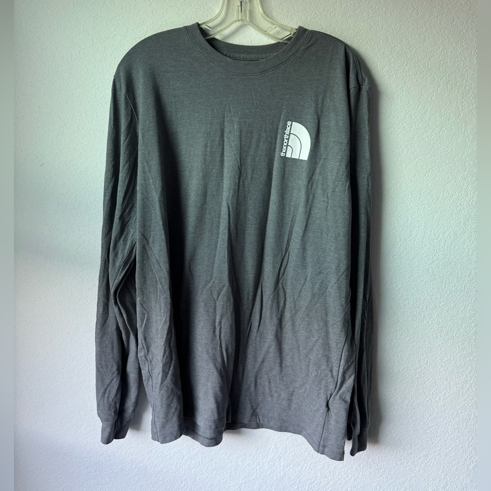 The North Face Gray Long Sleeve Shirt Men’s Large Logo Tee